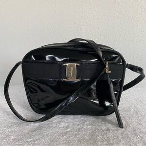 Salvatore Ferragamo Vintage Crossbody Bag Enamel Shoulder Vara